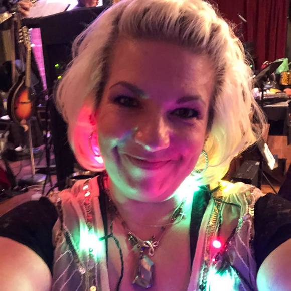 Meet your Posher, Kelli - Picture 1 of 1